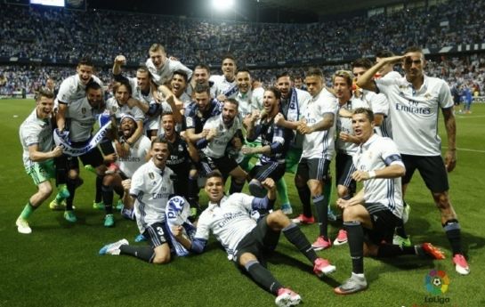 JackeyLove是本赛季伊泽瑞尔使用最多、胜率最高的选手