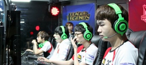 NAVI将在StarLadder StarSeries Fall 2025的上半区半决赛中面对 Passion UA